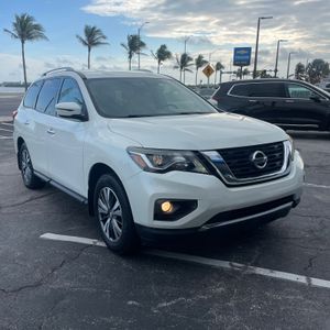 Nissan Pathfinder SV - 7