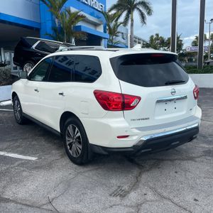 Nissan Pathfinder SV - 3