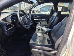 CHRYSLER PACIFICA SELECT - 3