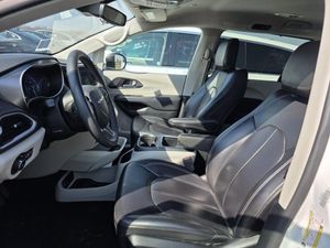 CHRYSLER PACIFICA TOURING L - 3