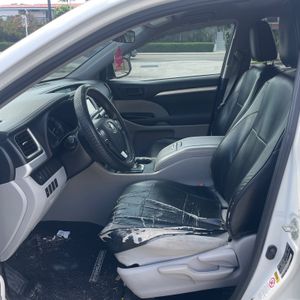 صورة مصغرة 24 لـ 2019 Toyota HIGHLANDER LE