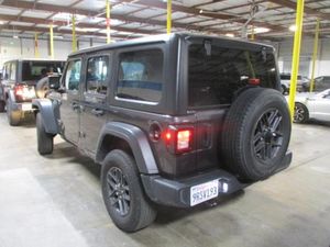 صورة 12 لـ 2025 JEEP WRANGLER SPORT