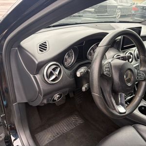 2017 Mercedes-BENZ GLA 缩略图 33