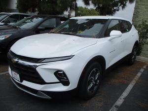 2025 Chevrolet BLAZER LT — фото 1