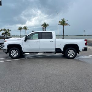 CHEVROLET SILVERADO 2500HD LT - 2