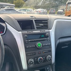2011 Chevrolet TRAVERSE LT photo 22