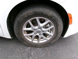 CHRYSLER VOYAGER LX - 8