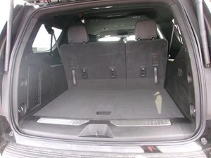 CHEVROLET SUBURBAN Z71 - 6