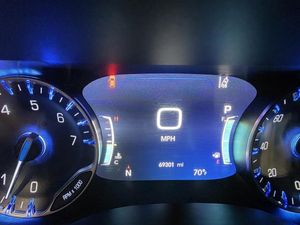 CHRYSLER PACIFICA TOURING L - 5