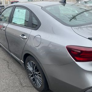 KIA FORTE GT-LINE - 6