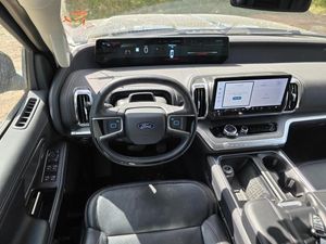 FORD EXPEDITION PLATINUM - 4