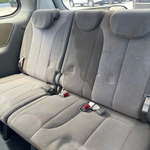 صورة 54 لـ 2012 KIA SEDONA LX