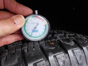 LINCOLN NAVIGATOR RESERVE - 8