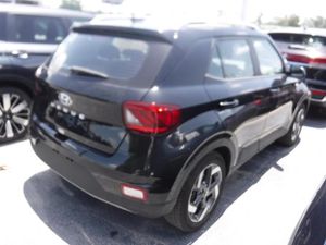 صورة 2 لـ 2025 Hyundai VENUE SEL