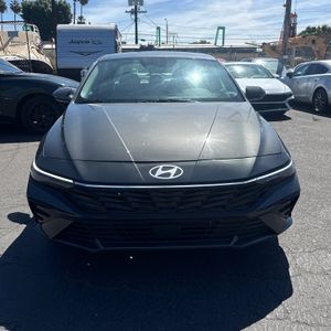HYUNDAI ELANTRA HYBRID LIMITED - 8