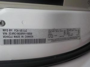 CHRYSLER PACIFICA TOURING L - 7