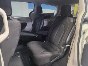 2023 Chrysler VOYAGER LX — миниатюра 13