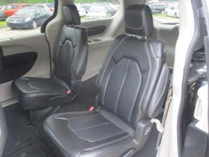 2023 Chrysler PACIFICA TOURING L — миниатюра 23