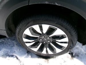 FORD EXPLORER PLATINUM - 10