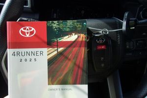2025 Toyota 4RUNNER SR5 缩略图 15