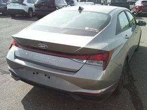 2023 Hyundai ELANTRA SEL 照片 2