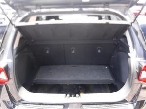 صورة 6 لـ 2025 Hyundai VENUE SEL