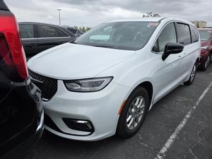 CHRYSLER PACIFICA TOURING L - 1