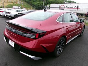 2025 Hyundai SONATA SEL photo 2