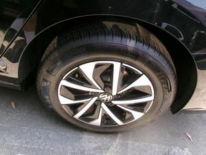 صورة 9 لـ 2025 Volkswagen JETTA S