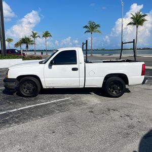 صورة 2 لـ 2005 Chevrolet SILVERADO 1500 WORK TRUCK