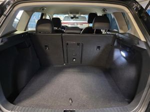 صورة 6 لـ 2025 Volkswagen TAOS SE