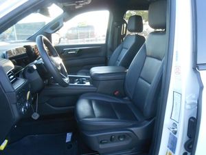 CHEVROLET SUBURBAN Z71 - 3