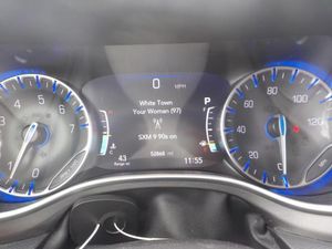 CHRYSLER PACIFICA TOURING L - 5