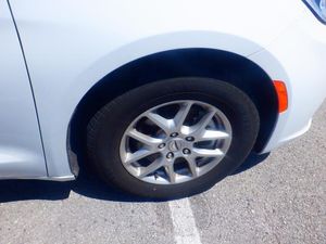 CHRYSLER PACIFICA TOURING L - 10