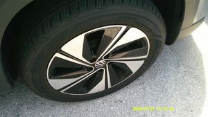 2025 Volkswagen TAOS SE 缩略图 13
