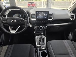 2025 Hyundai VENUE SE 照片 4