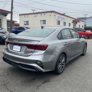 KIA FORTE GT-LINE - 8