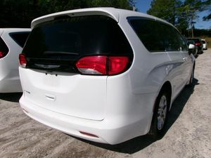 CHRYSLER VOYAGER LX - 2