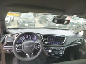 CHRYSLER PACIFICA SELECT - 4