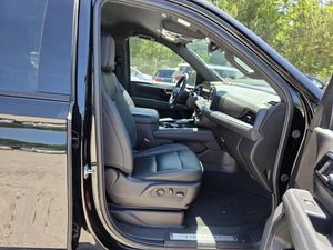 CHEVROLET SUBURBAN - 3