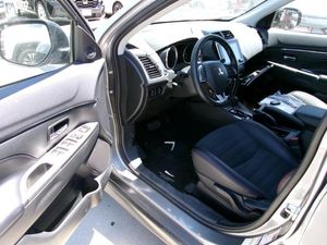 صورة 3 لـ 2025 Mitsubishi OUTLANDER SPORT SE