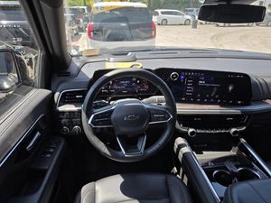 CHEVROLET SUBURBAN - 4