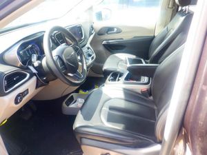 CHRYSLER PACIFICA TOURING L - 3