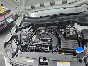 2025 Volkswagen TAOS SE — миниатюра 19