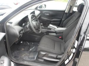 صورة 3 لـ 2025 Honda HR-V LX