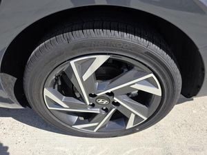 HYUNDAI ELANTRA SEL CONVENIENCE - 9