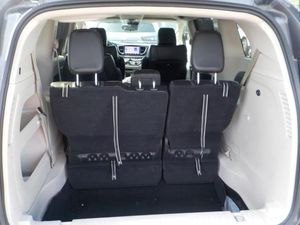 CHRYSLER PACIFICA TOURING L - 6