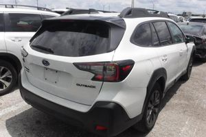 SUBARU OUTBACK ONYX EDITION - 2