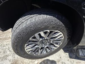 CHEVROLET SUBURBAN - 8