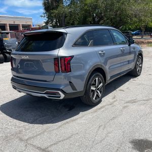 2023 KIA SORENTO S photo 5